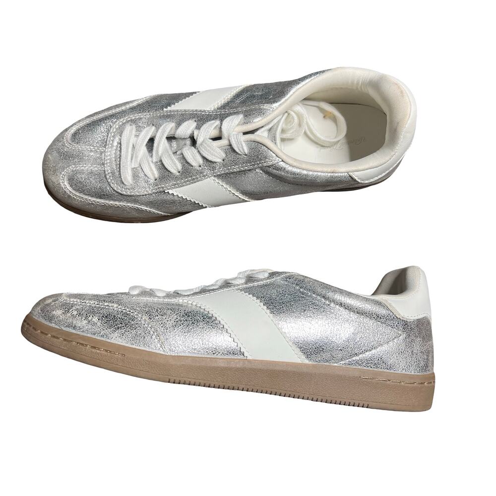 UNIVERSAL THREAD Spencer Fashion Sneakers Memory Foam Silver 9